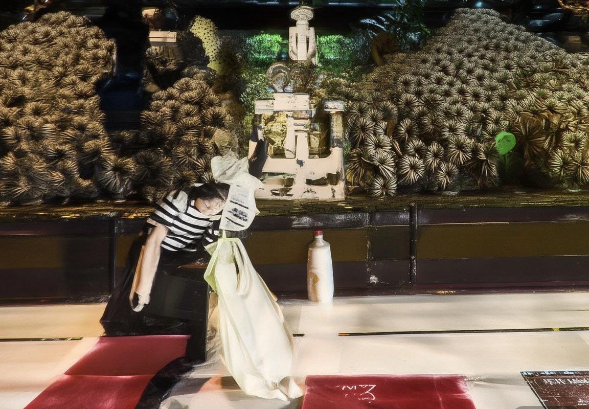 巴萨VS埃因霍温：1比1平局背后的战术博弈与精彩瞬间